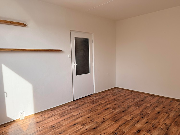 Pronájem bytu 1+1, 36 m² (4 z 8)