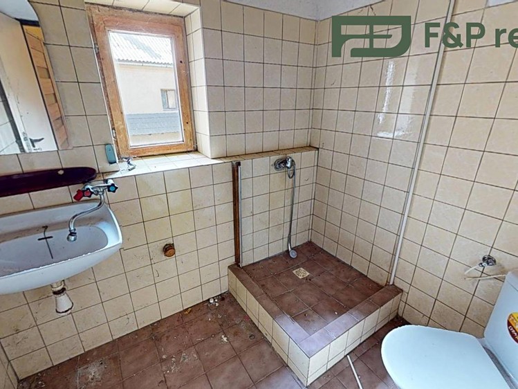 Prodej komerčního prostoru, 306 m² (17 z 24)