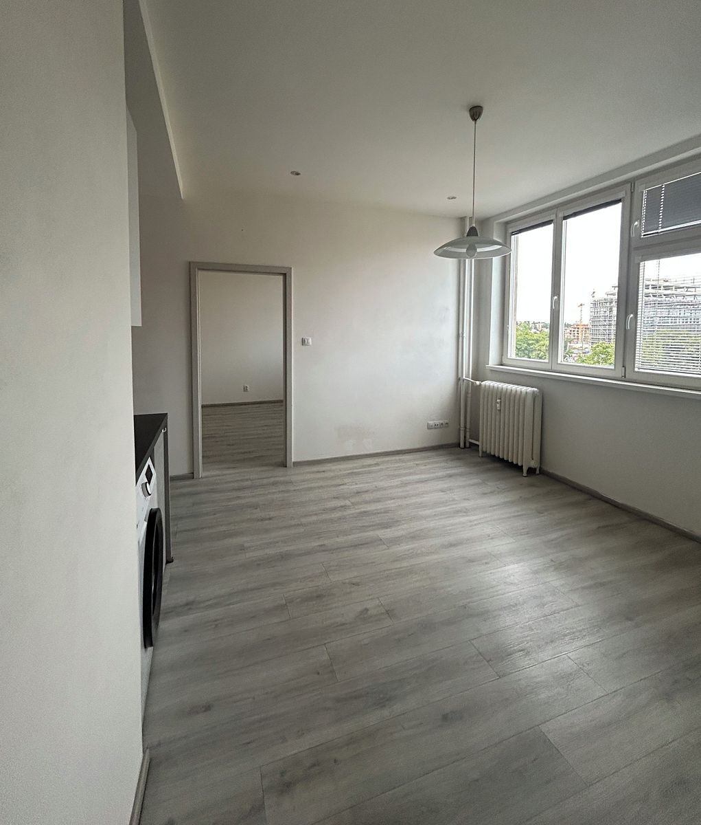 Pronájem bytu 2+kk 47 m² – fotografie 4