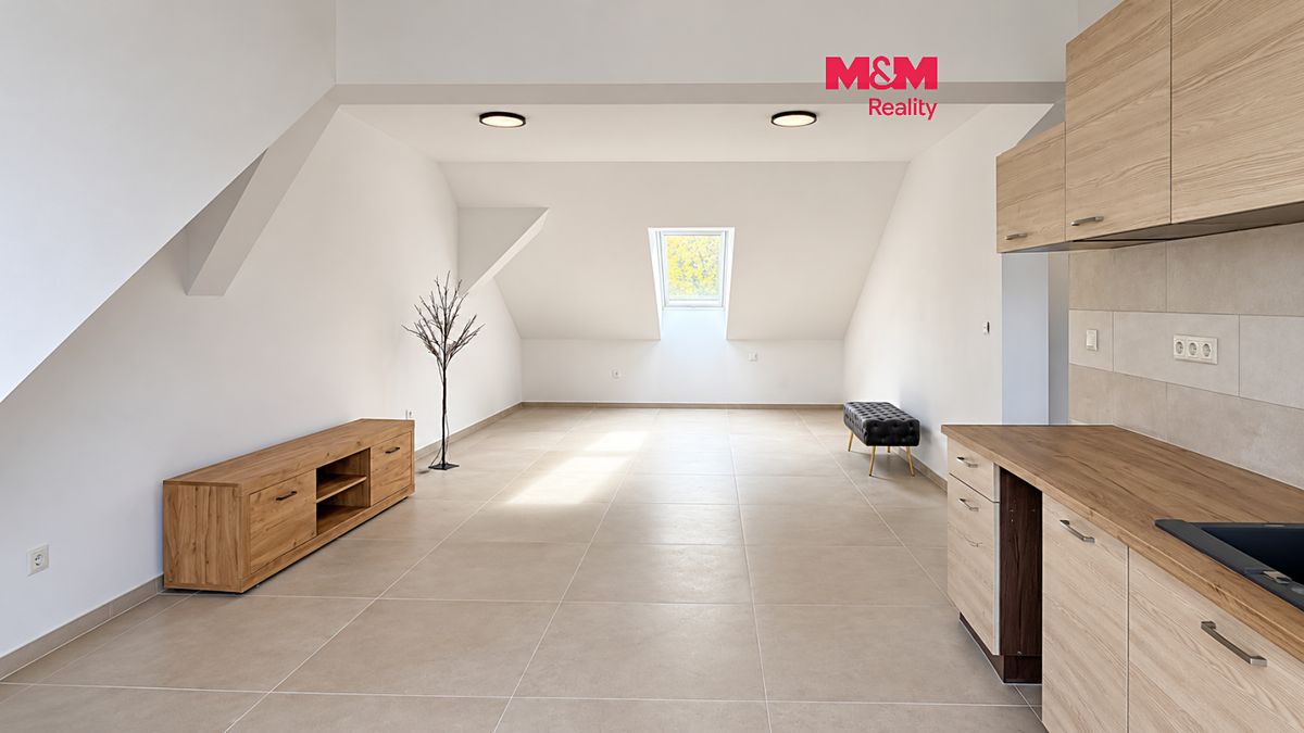 Pronájem bytu 2+kk 80 m²