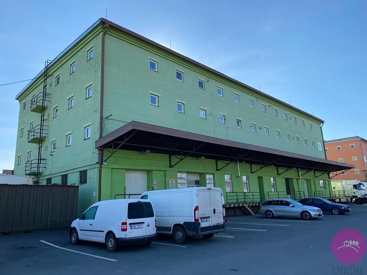 Pronájem skladového prostoru 187 m²