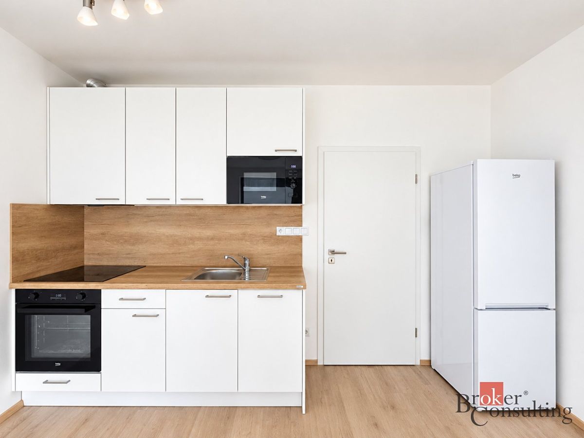Pronájem bytu 1+kk 33 m², Plzeň – fotka 1 z 3