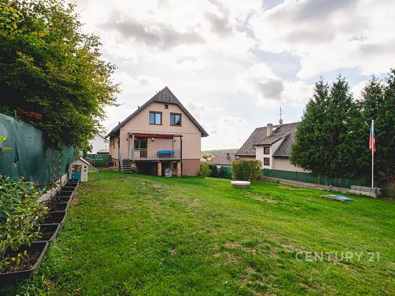 Prodej rodinného domu 131 m², pozemek 792 m², Trnová – náhled fotky 1