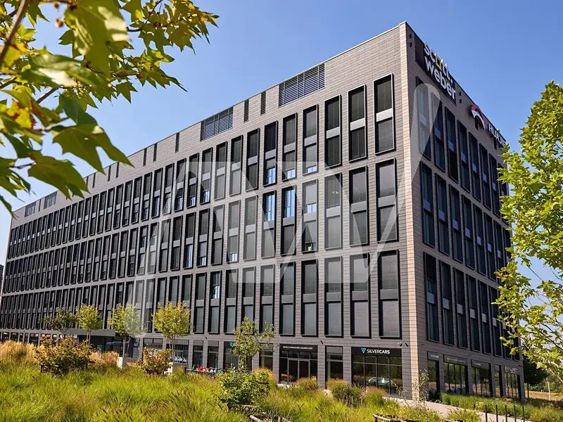Pronájem kanceláře 337 m², Praha – náhled fotky 1