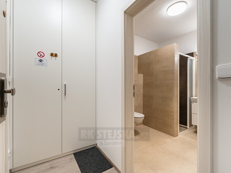 Wohnung 1+kk zum Kauf, 23 m² (8 von 9)
