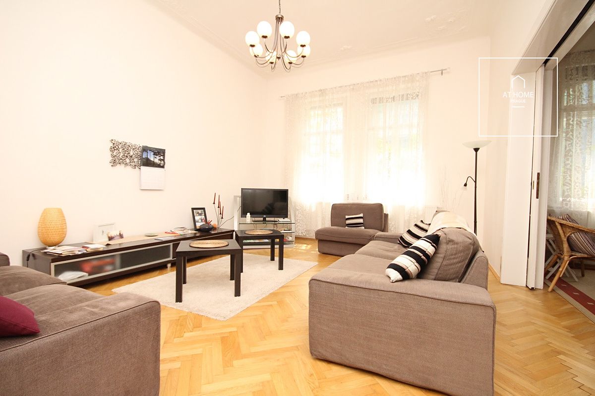 Pronájem bytu 3+1 108 m², Praha – fotka 1 z 3