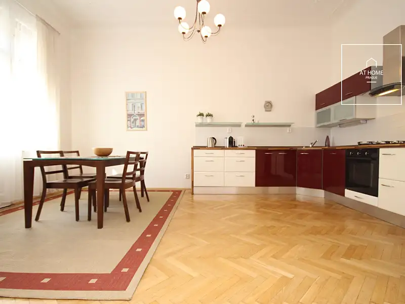 Pronájem bytu 3+1 108 m², Praha – náhled fotky 2