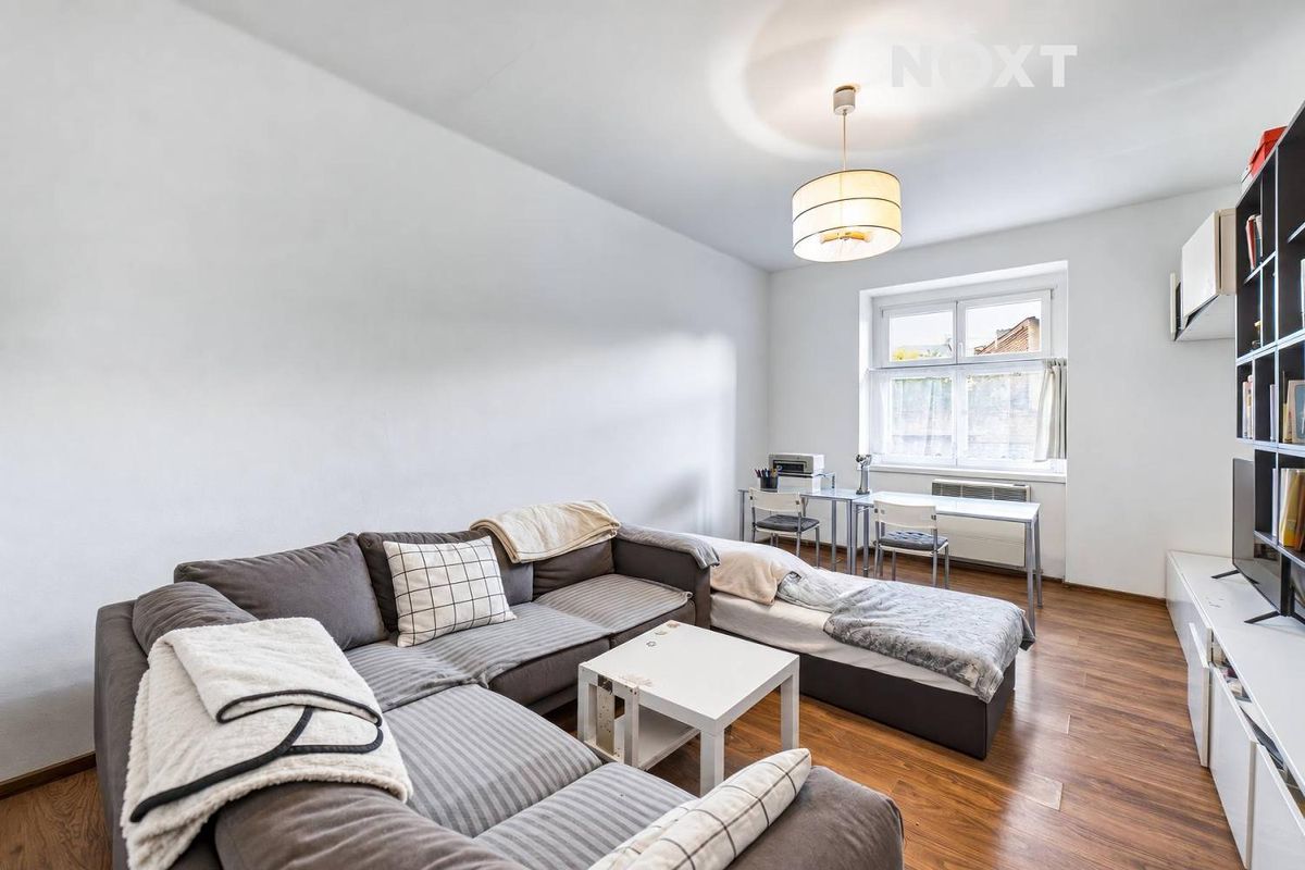 Prodej bytu 2+1 47 m², Praha – fotka 1 z 3
