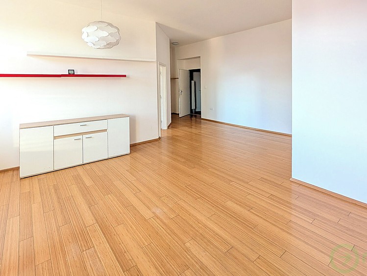 Pronájem bytu 2+kk, 50 m² (2 z 6)
