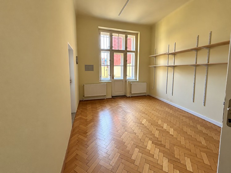 Комерційне приміщення в оренду, 64 м² (2 з 9)