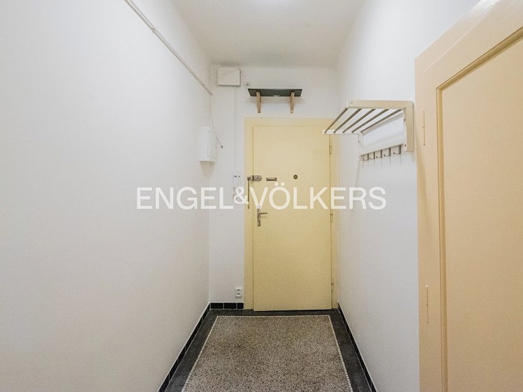 Квартира 1+kk в оренду, 27 м² (5 з 6)