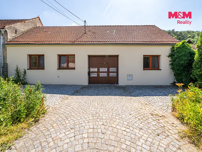 Prodej rodinného domu 275 m², pozemek 3832 m², Blansko – náhled fotky 2