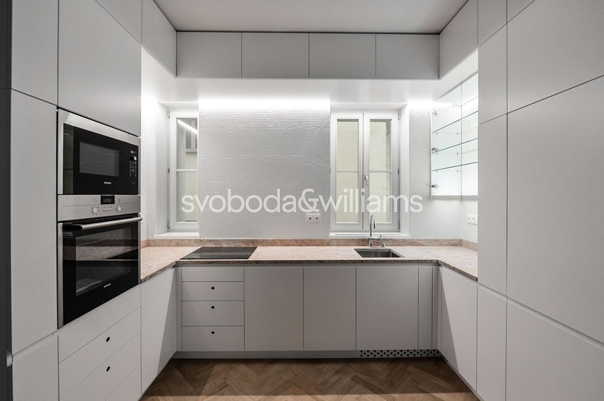 Pronájem bytu 2+1 71 m² – fotografie 3
