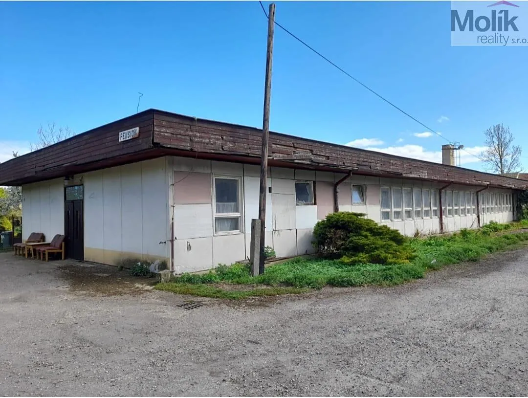 Prodej obchodního prostoru 2560 m²