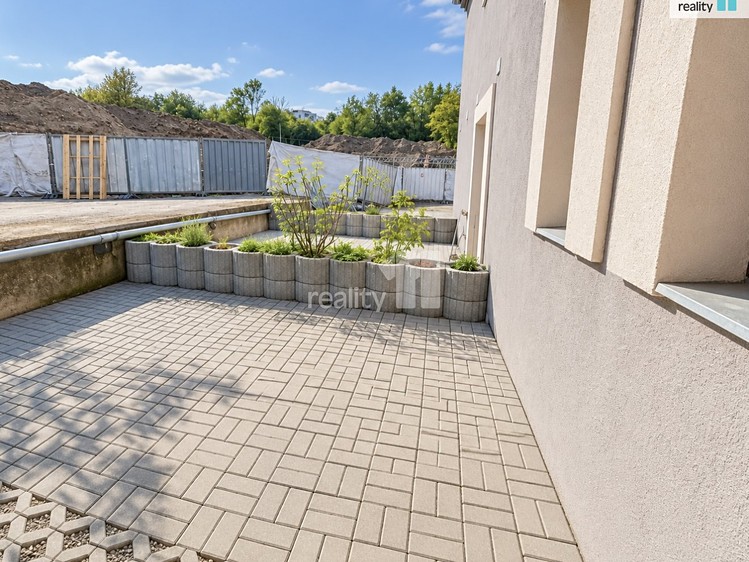 Квартира 1+kk в оренду, 28 м² (2 з 17)