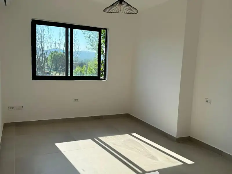 Prodej bytu 4+kk 126 m², Golem – náhled fotky 2