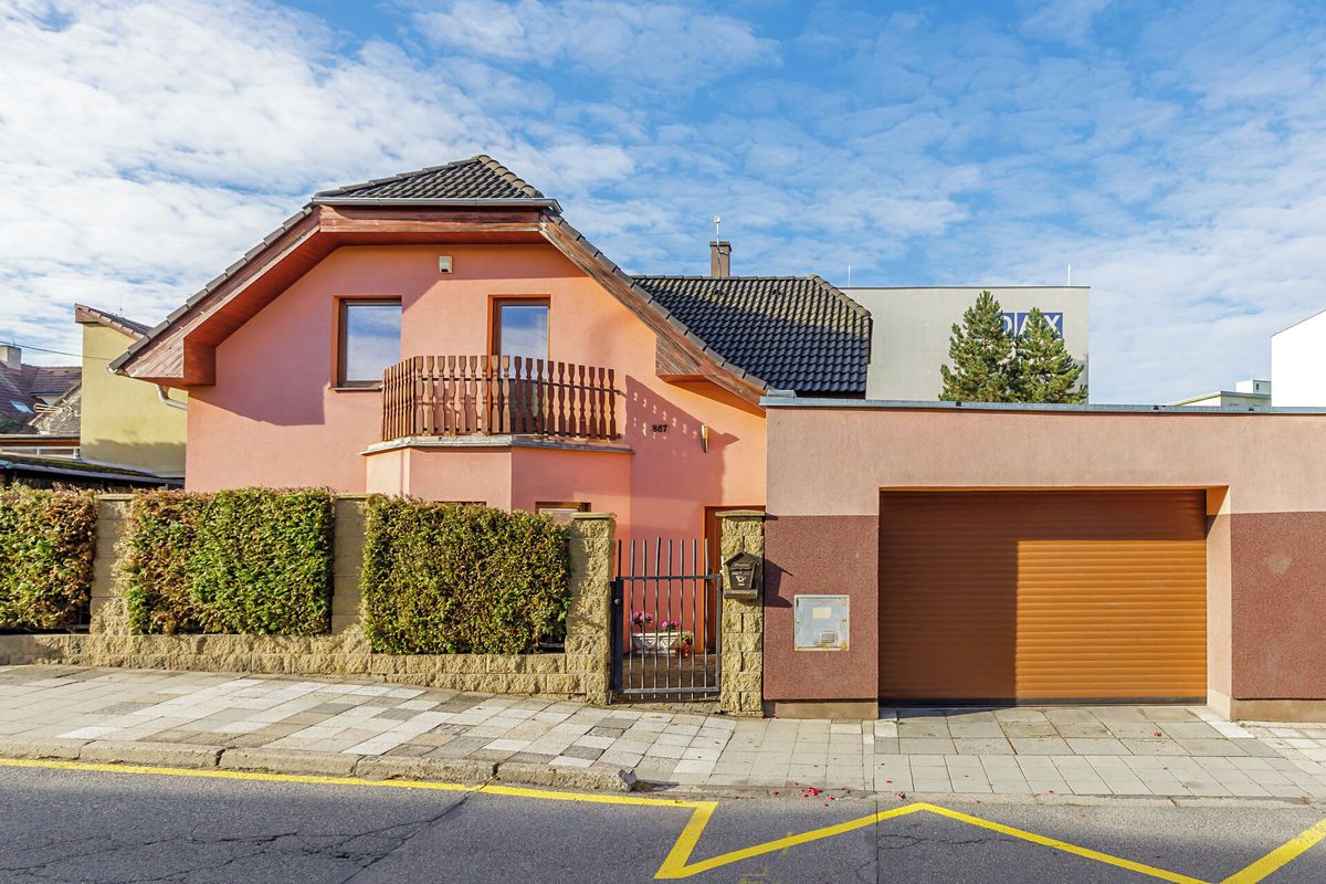 Prodej rodinného domu 140 m², pozemek 284 m², Kladno – fotka 1 z 3