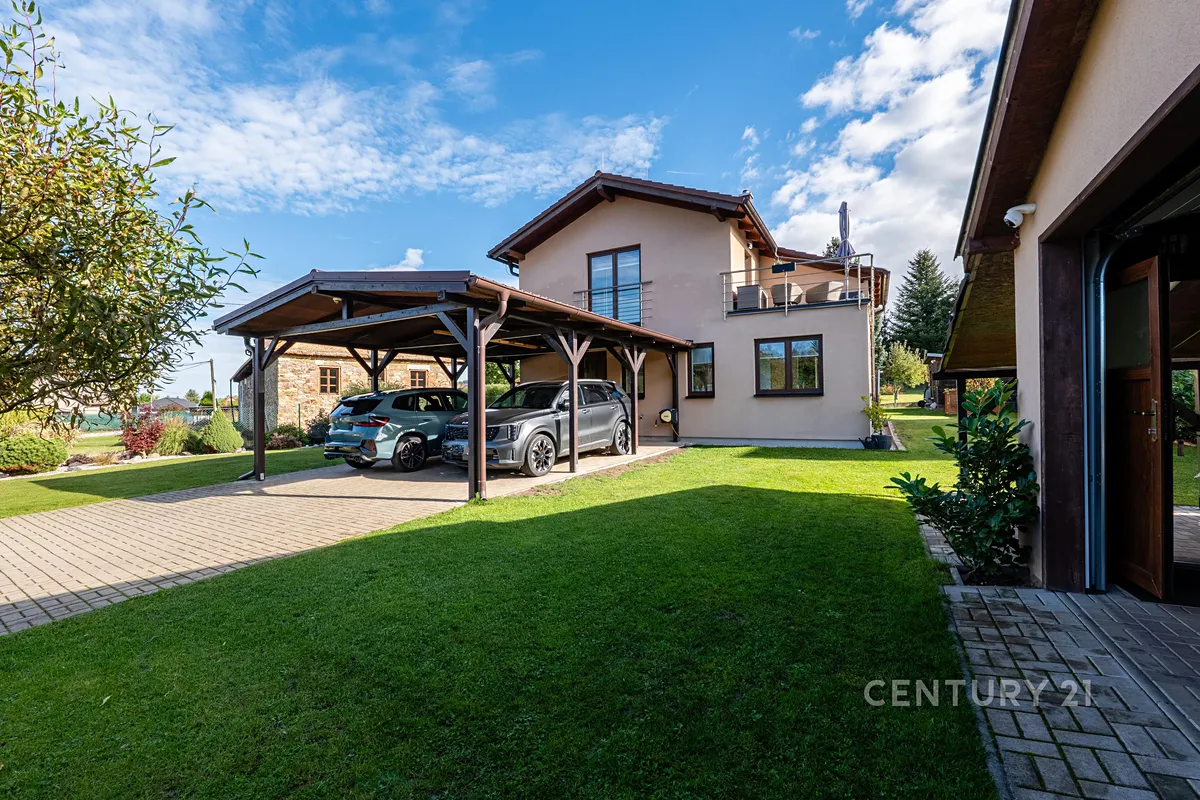 Prodej rodinného domu 105 m², pozemek 672 m²