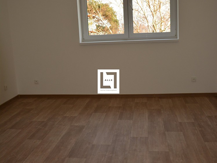 Pronájem bytu 2+kk, 39 m² (5 z 10)
