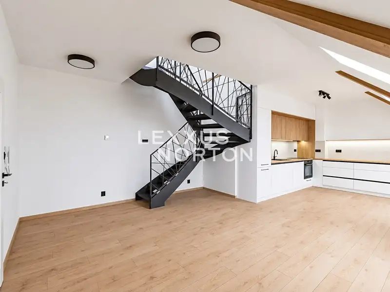 Pronájem bytu 4+kk 108 m², Praha – náhled fotky 3