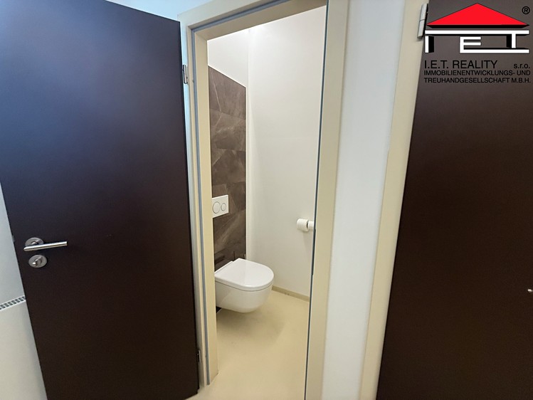 Pronájem komerčního prostoru, 35 m² (8 z 14)
