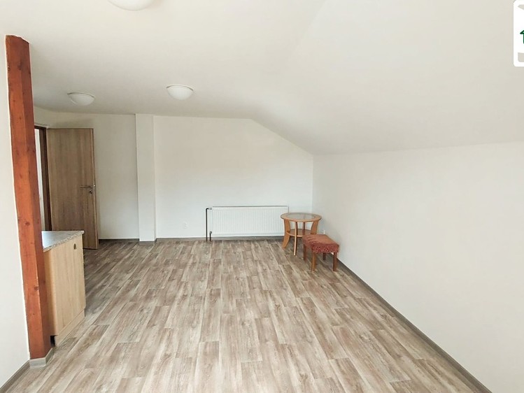 Комерційне приміщення в оренду, 176 м² (3 з 19)