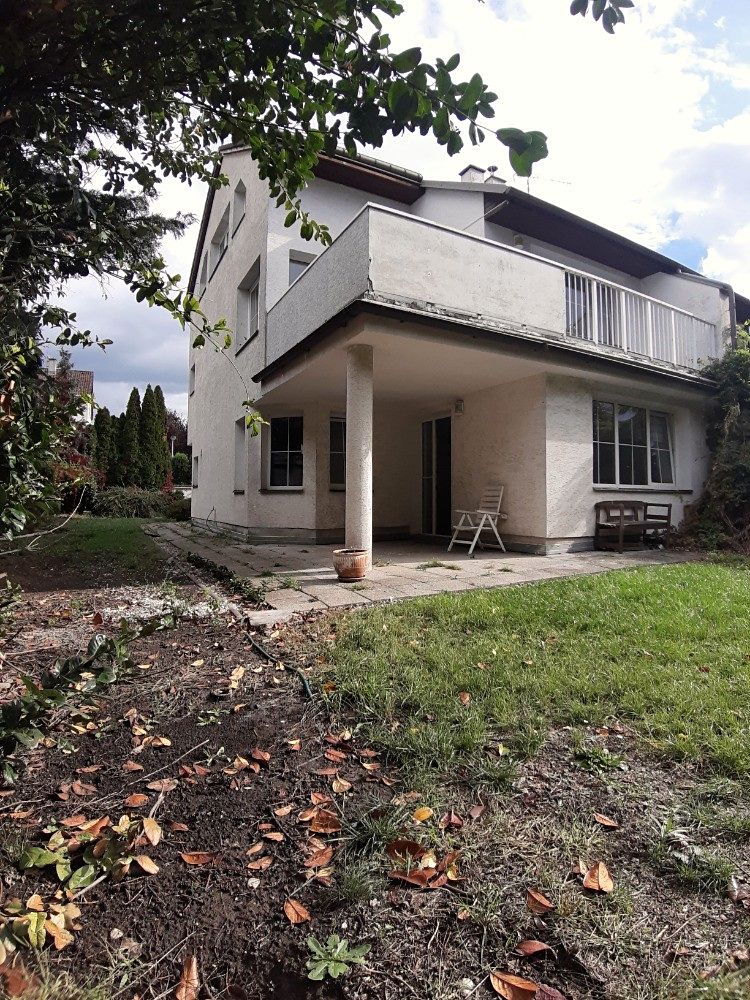 Prodej rodinného domu 180 m², pozemek 488 m², Praha – fotka 1 z 3