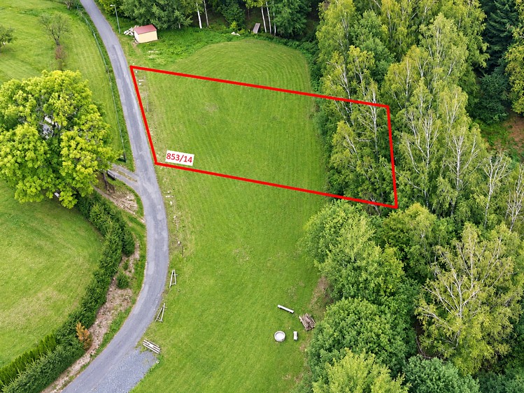 Prodej pozemku, 1 098 m² (1 z 4)