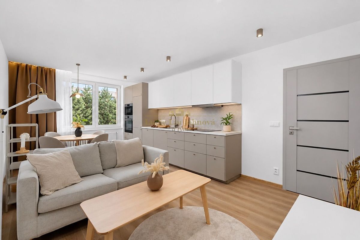Prodej bytu 2+kk 41 m², Praha – fotka 1 z 3