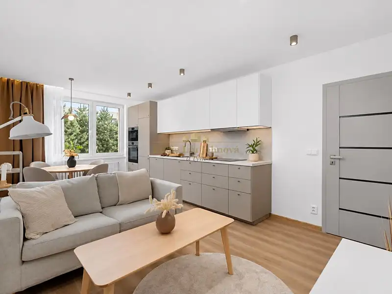 Prodej bytu 2+kk 41 m², Praha – náhled fotky 1