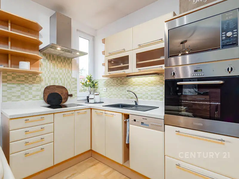 Pronájem bytu atypický 50 m², Praha – náhled fotky 1