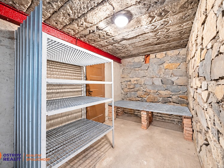 Будинок на продаж, 240 м² (32 з 46)