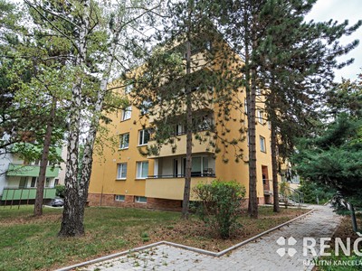Pronájem bytu 3+kk, 74 m² (3 z 17)