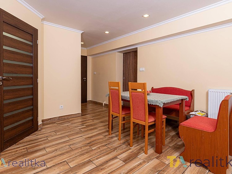Prodej domu, 300 m² (23 z 41)