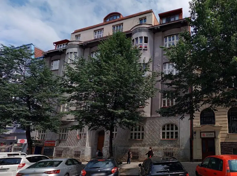 Dražba restaurace 140 m², Praha – náhled fotky 1
