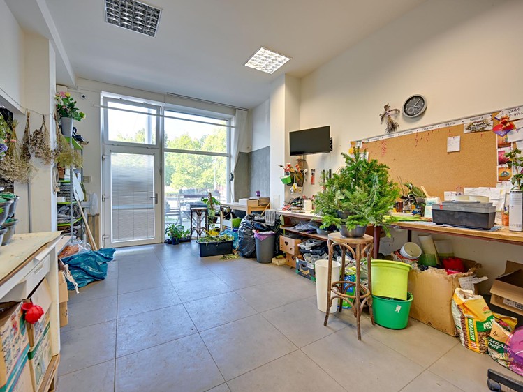 Комерційне приміщення на продаж, 140 м² (24 з 32)