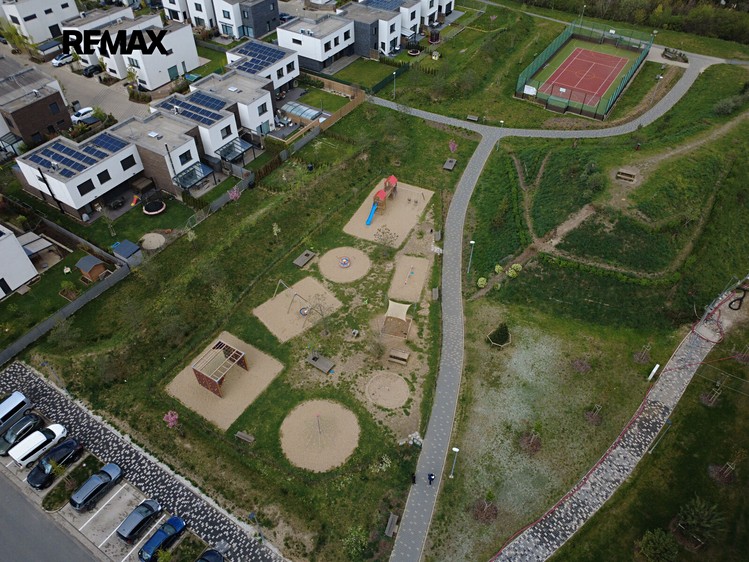 Prodej bytu 1+kk, 44 m² (6 z 9)