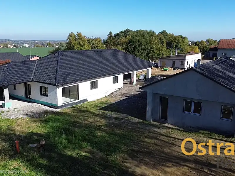 Prodej rodinného domu 360 m², pozemek 2219 m², Dolní Lutyně – náhled fotky 2