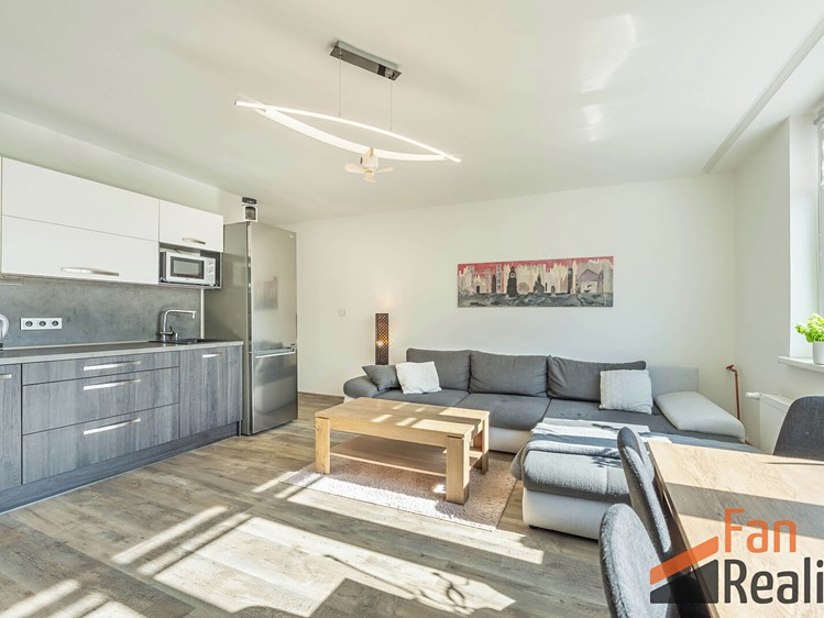 Prodej bytu 3+kk, 57 m² (7 z 22)