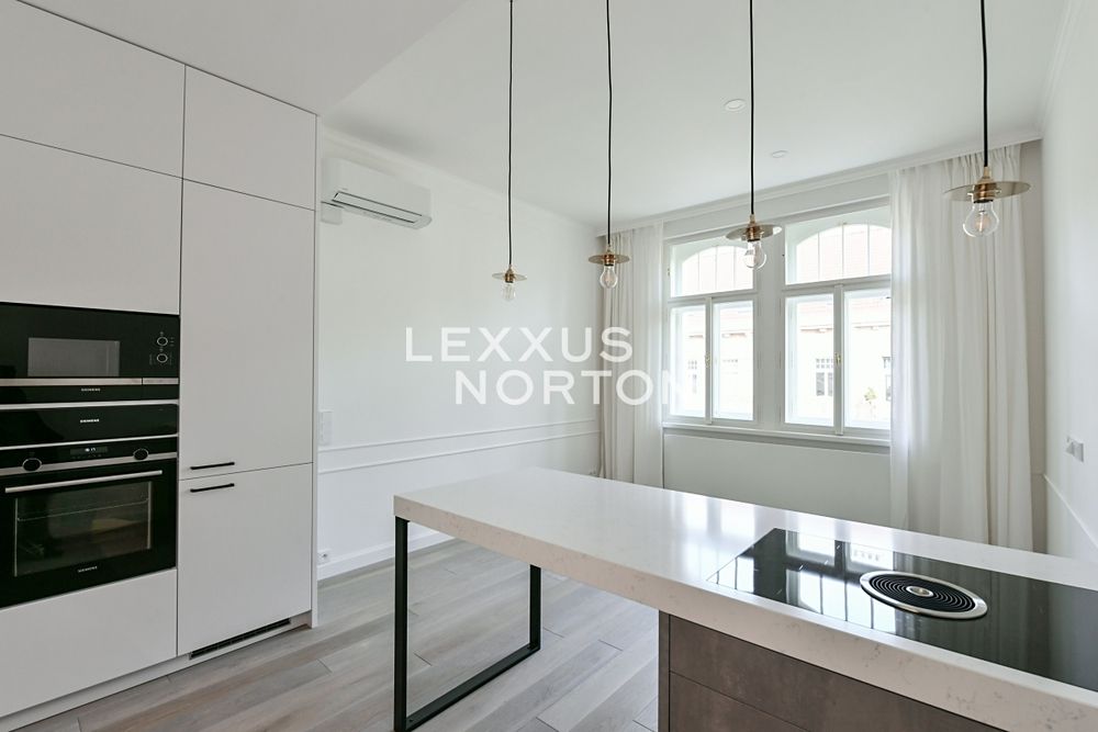 Pronájem bytu 2+kk 56 m², Praha – fotka 1 z 3