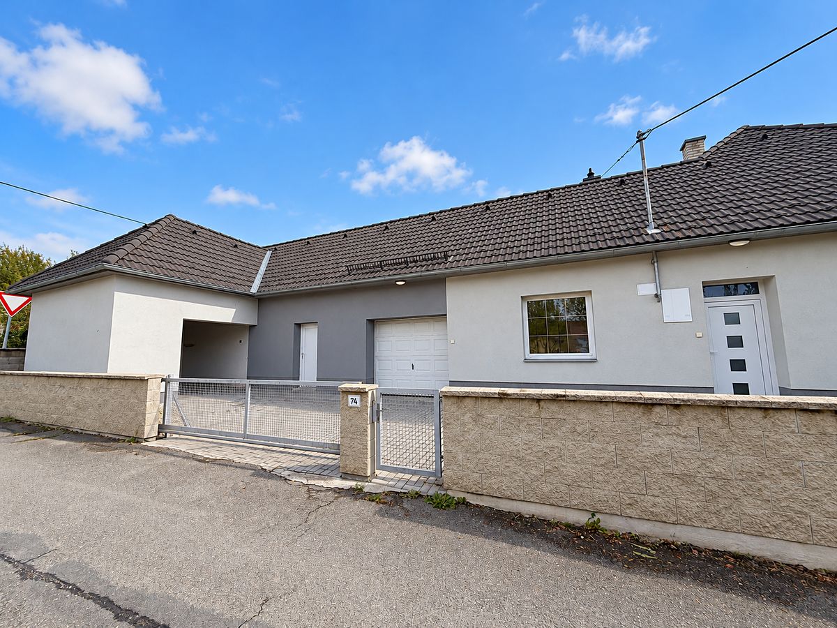 Prodej rodinného domu 195 m², pozemek 684 m², Zlín – fotka 1 z 3
