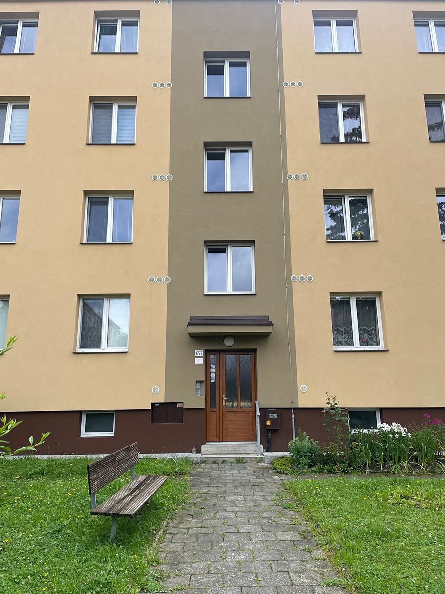 Prodej bytu 2+1 50 m², Vsetín – fotka 1 z 3