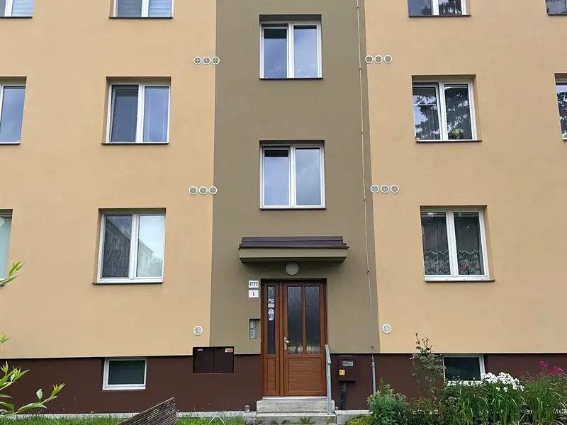 Prodej bytu 2+1 50 m², Vsetín – náhled fotky 1