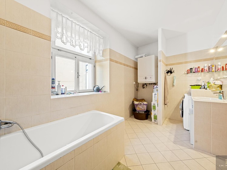 Комерційне приміщення на продаж, 630 м² (24 з 39)