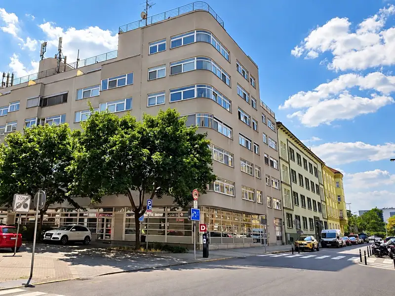 Prodej bytu 3+1 94 m², Praha – náhled fotky 1