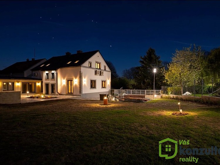 Prodej domu, 277 m² (2 z 29)