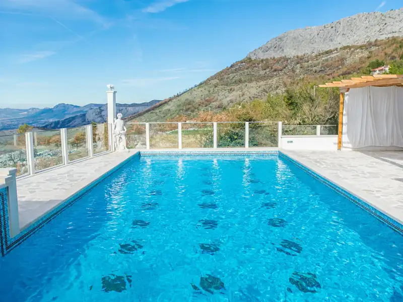 Prodej vily 500 m², pozemek 1000 m², Split – náhled fotky 1