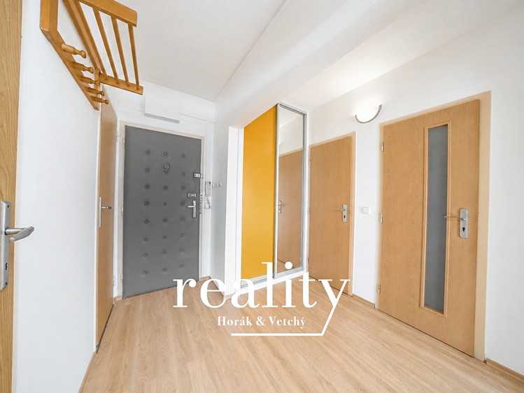Pronájem bytu 2+kk, 43 m² (2 z 12)