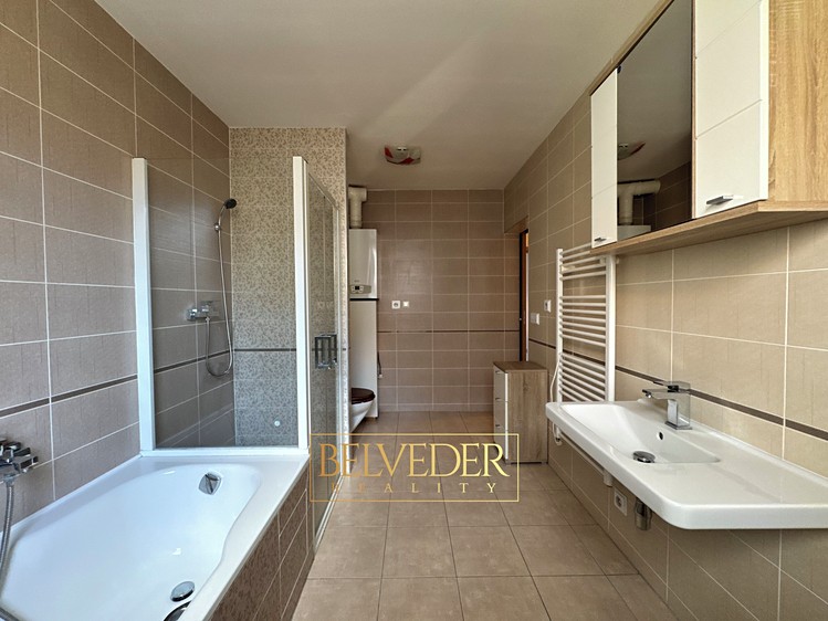 Pronájem bytu 2+kk, 61 m² (12 z 25)