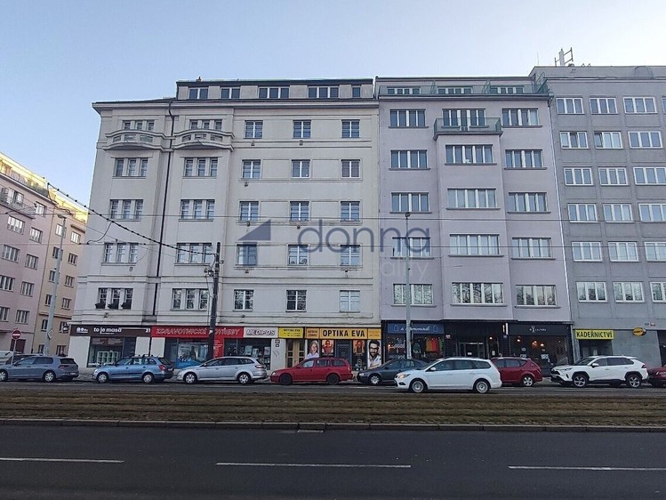 Pronájem bytu 3+kk, 77 m² (9 z 9)